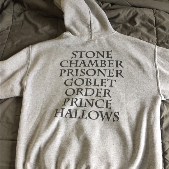 Harry Potter Sweater. Gently used condition - Picture 2 of 2